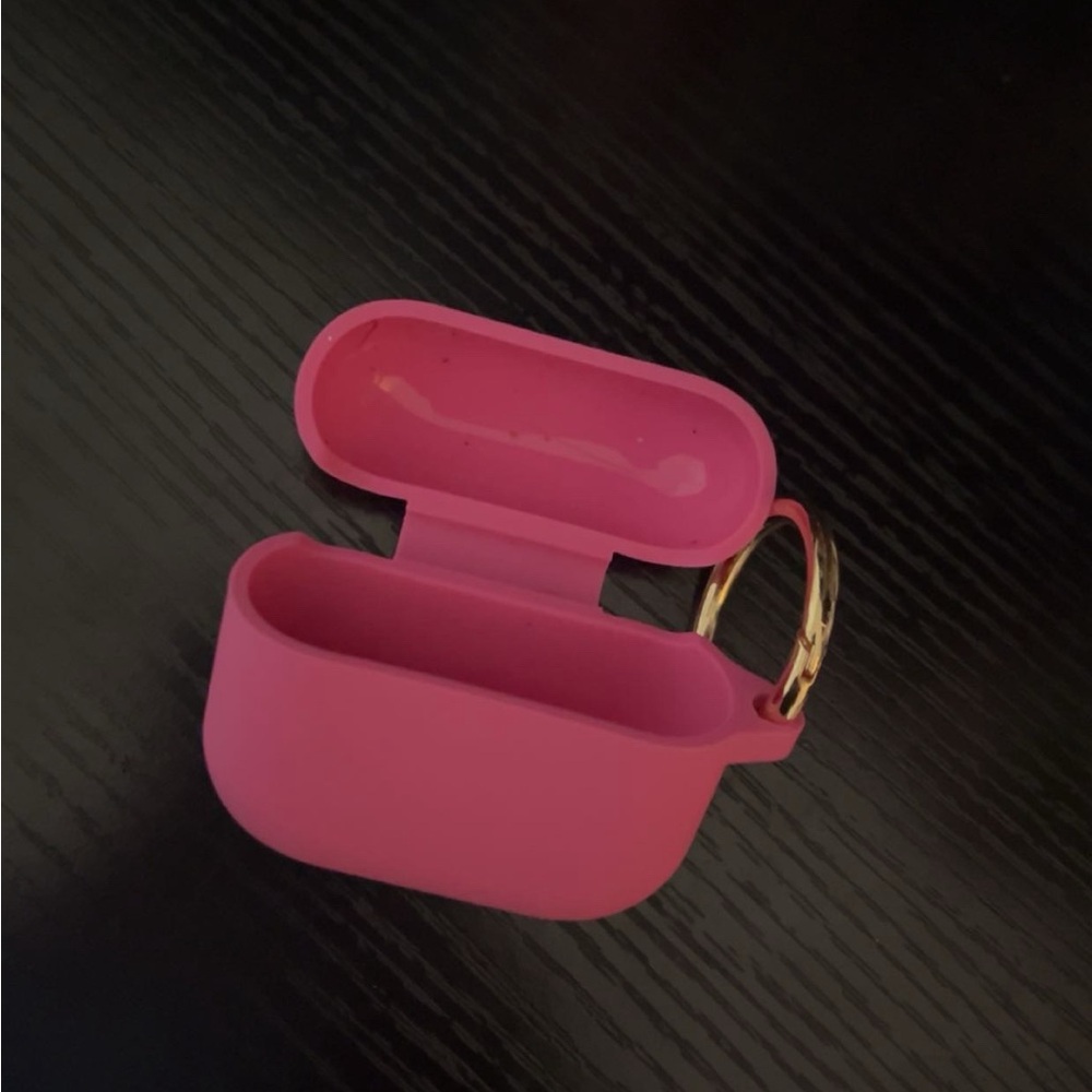 AirPods Pro case